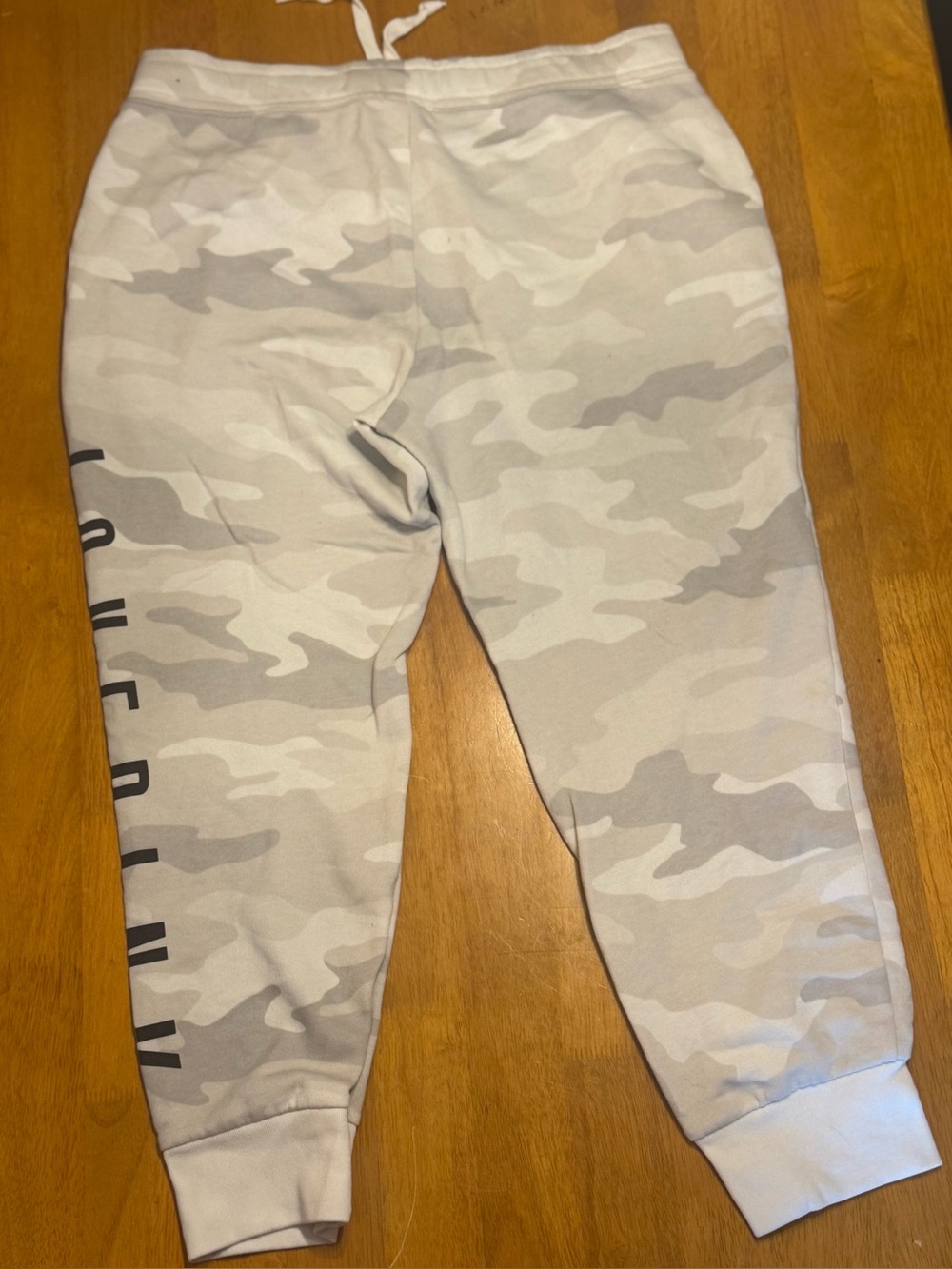 PINK Victoria's Secret Beige Camo Jogger Sweatpants - Picture 2 of 3